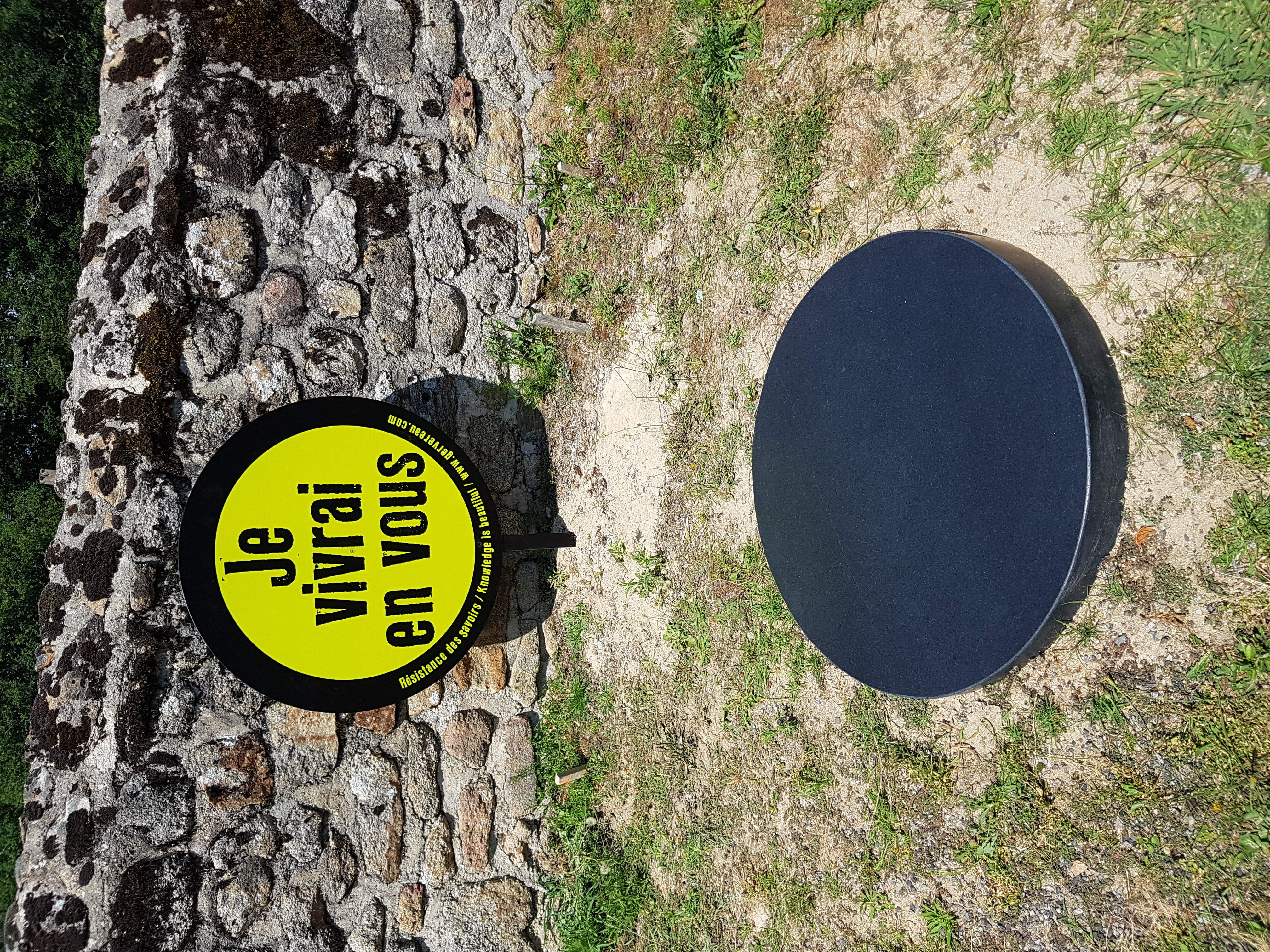 INAUGURER SA TOMBE