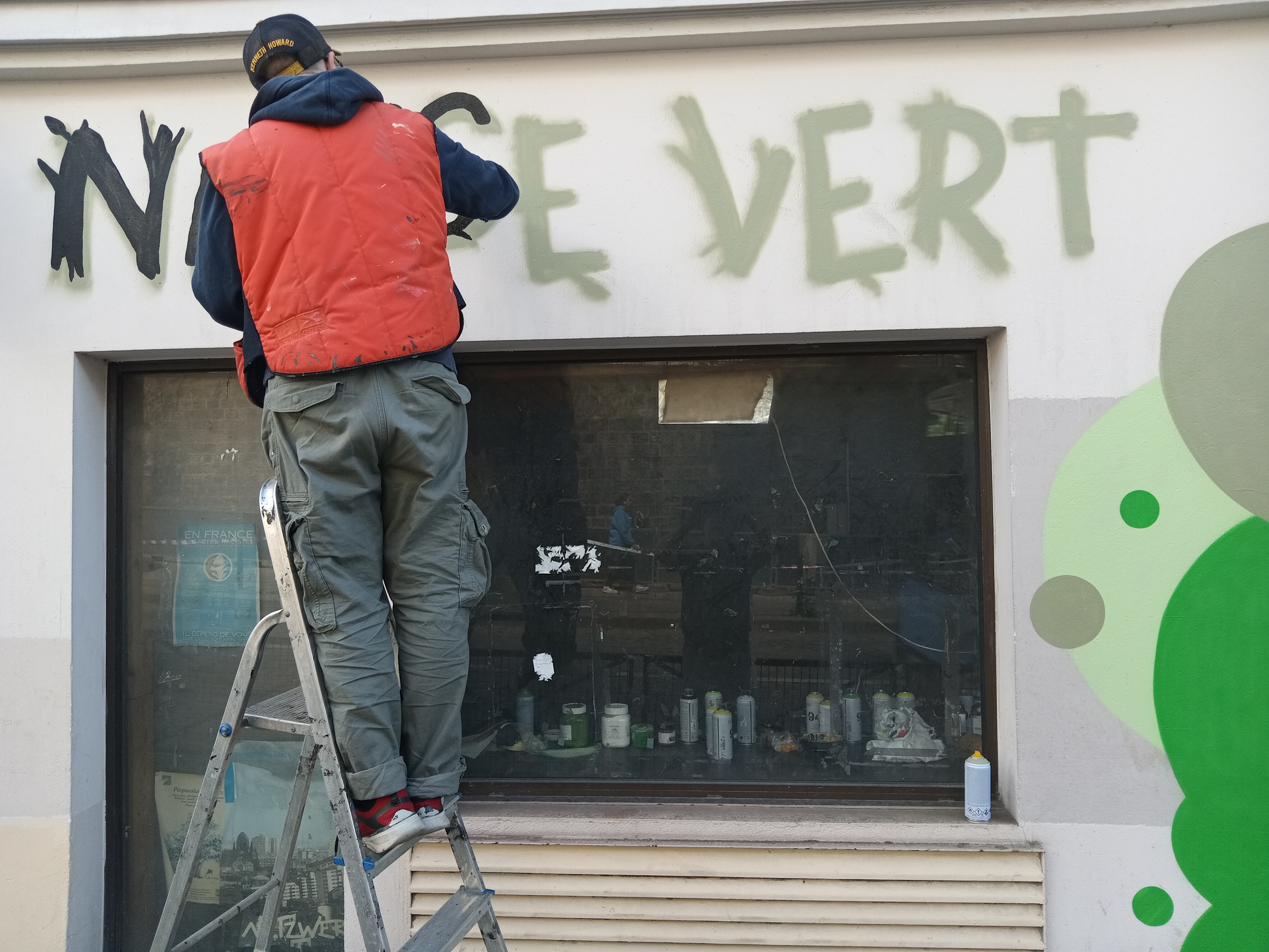 SPEEDY GRAPHITO CREANT A NUAGE VERT